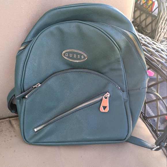Green guess mini backpack - Picture 1 of 2